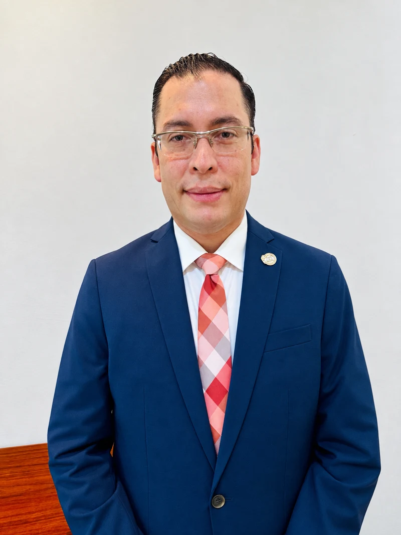 Dr. Erick Francisco Romero Mejía